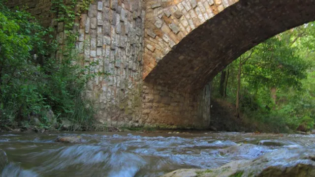 Lincoln Bridge with Travertine Creek flowing below