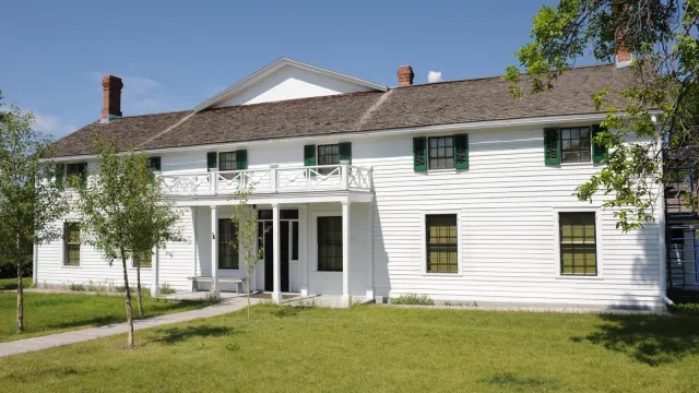 A front view of the ranch house.