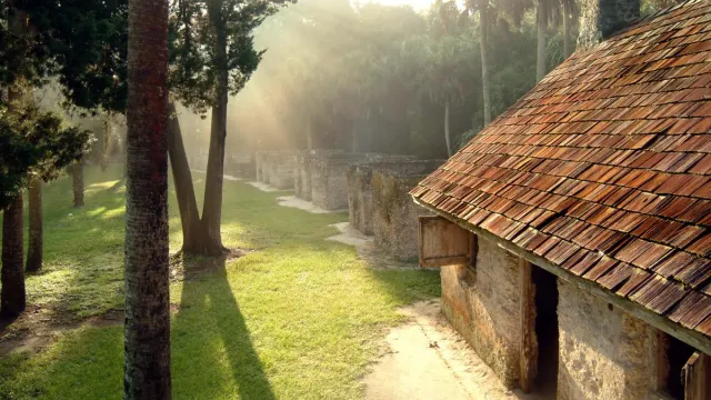 slave cabins made of tabby with wooden roofs